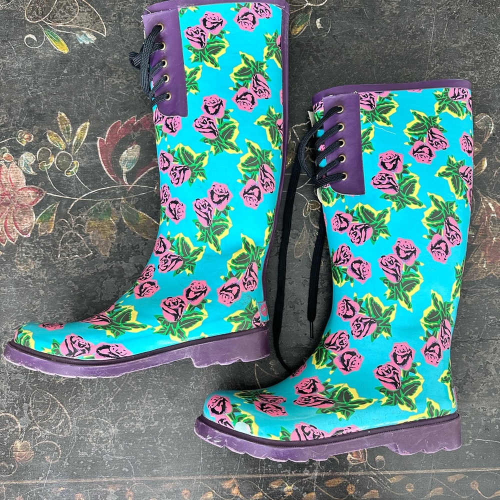 Betsey Johnson Teal Pink Floral Sashaaa Rain boots Size 7 lace up rubber boots - Picture 3 of 7